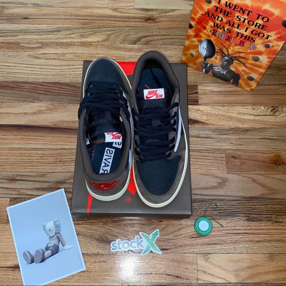 Travis Scott Low size 9.5 - Picture 2 of 4